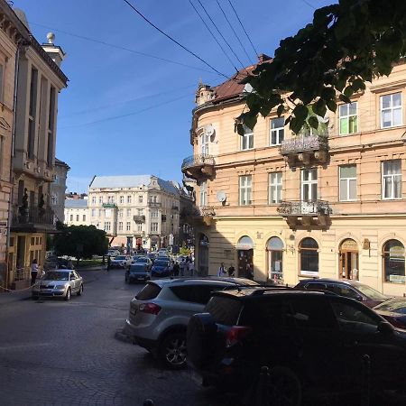 Apartments On Shevchenko Avenue 利沃夫 外观 照片